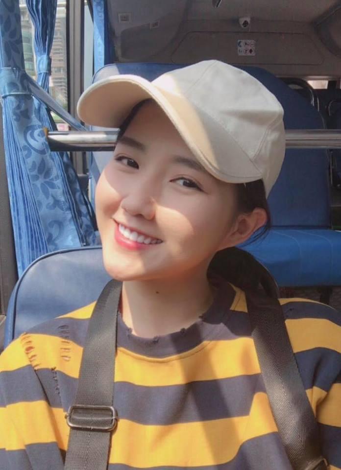 Hot girl - hot boy Việt: Trang Cherry say sưa trong hit Ta còn thuộc về nhau của Hương Tràm-8