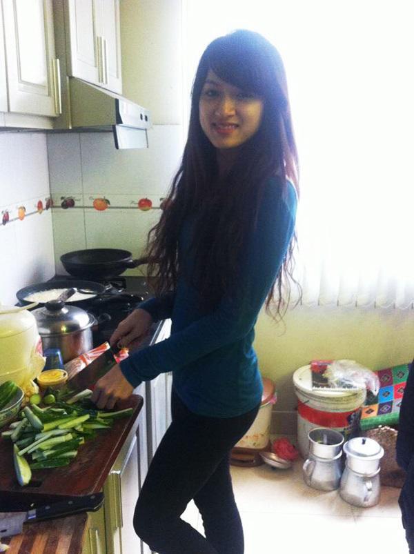 Bị kêu rửa rau như giặt đồ, Tân Hoa hậu Chuyển giới Hương Giang vẫn không ngừng vào bếp-12