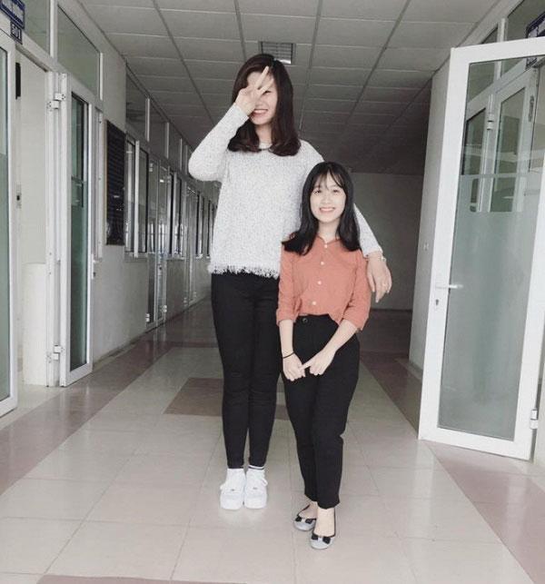 Đôi bạn thân với chiều cao lệch nhau 83cm gây bão mạng-2