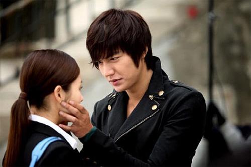 Đọ sự nghiệp hai bạn trai Lee Min Ho - Lee Dong Wook của ‘tình đầu quốc dân’ Suzy-3