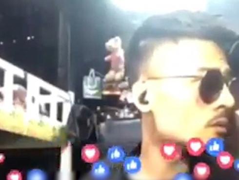 Hoa Vinh khiến khán giả bật cười khi bị mẹ 'bóc phốt' trong lúc livestream