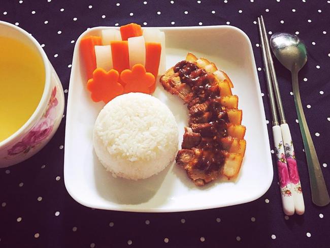 Ghét rửa bát nhưng lại thích lao vào bếp, 9x khoe những bữa cơm độc thân đầy hấp dẫn-3