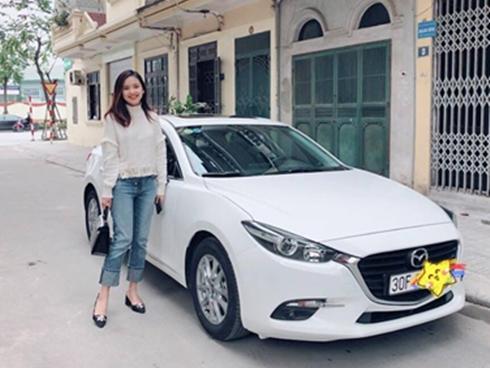 Hot girl - hot boy Việt: Top 10 'Hoa hậu Việt Nam 2016' Tố Như khoe ô tô bố mẹ ruột mua tặng