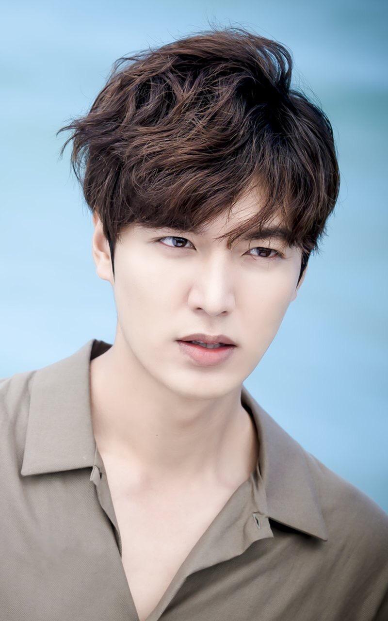 So kè từ nhan sắc đến tài năng của hai tài tử Lee Min Ho và Lee Dong Wook-13