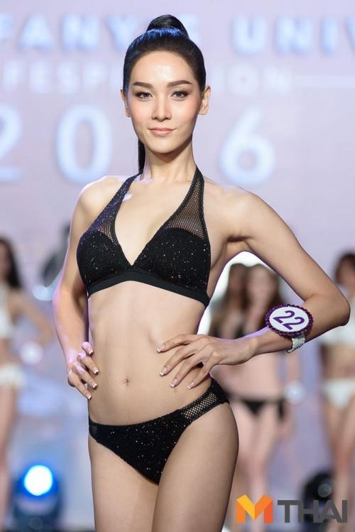 Thần sắc ‘nóng bỏng’ của cựu Hoa hậu chuyển giới vừa trao lại vương miện, Hương Giang nên học hỏi ngay và liền!-9