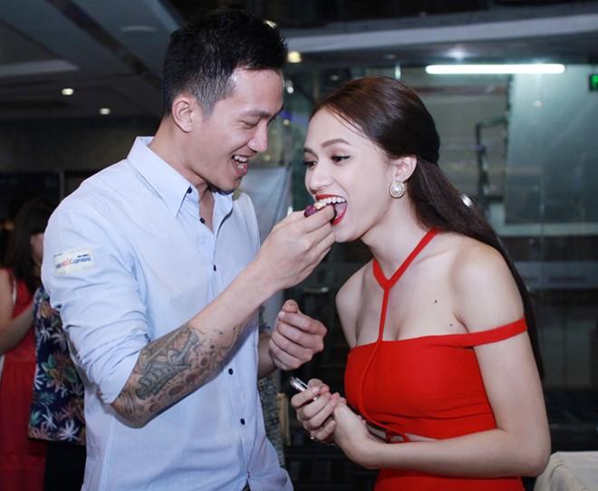 Sau 2 năm chia tay Hương Giang Idol, tình cũ hoa hậu - soái ca Criss Lai - thay đổi ngỡ ngàng-3