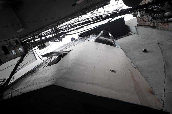 Lửa nghi ngút ở cửa hàng dịch vụ cưới hỏi tại Hà Nội-3