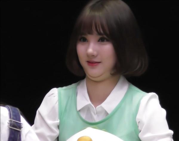 Nhìn hình lung linh quen rồi, hẳn bạn sẽ ngã ngửa trước dàn nọng thủ Kpop này-5