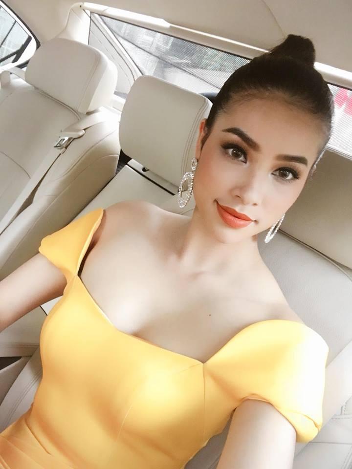 Tin sao Việt: Angela Phương Trinh sexy quấn khăn tắm selfie-9