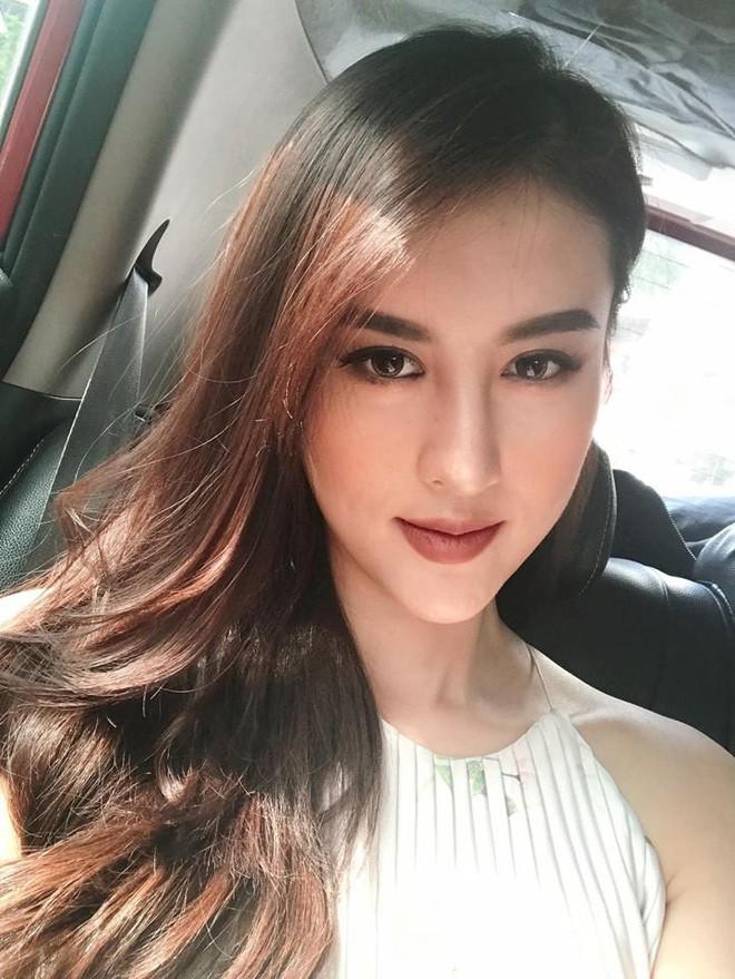 Gương mặt của Hà Lade ngày càng nhọn và dài giống hệt trào lưu thẩm mỹ mặt rắn-9