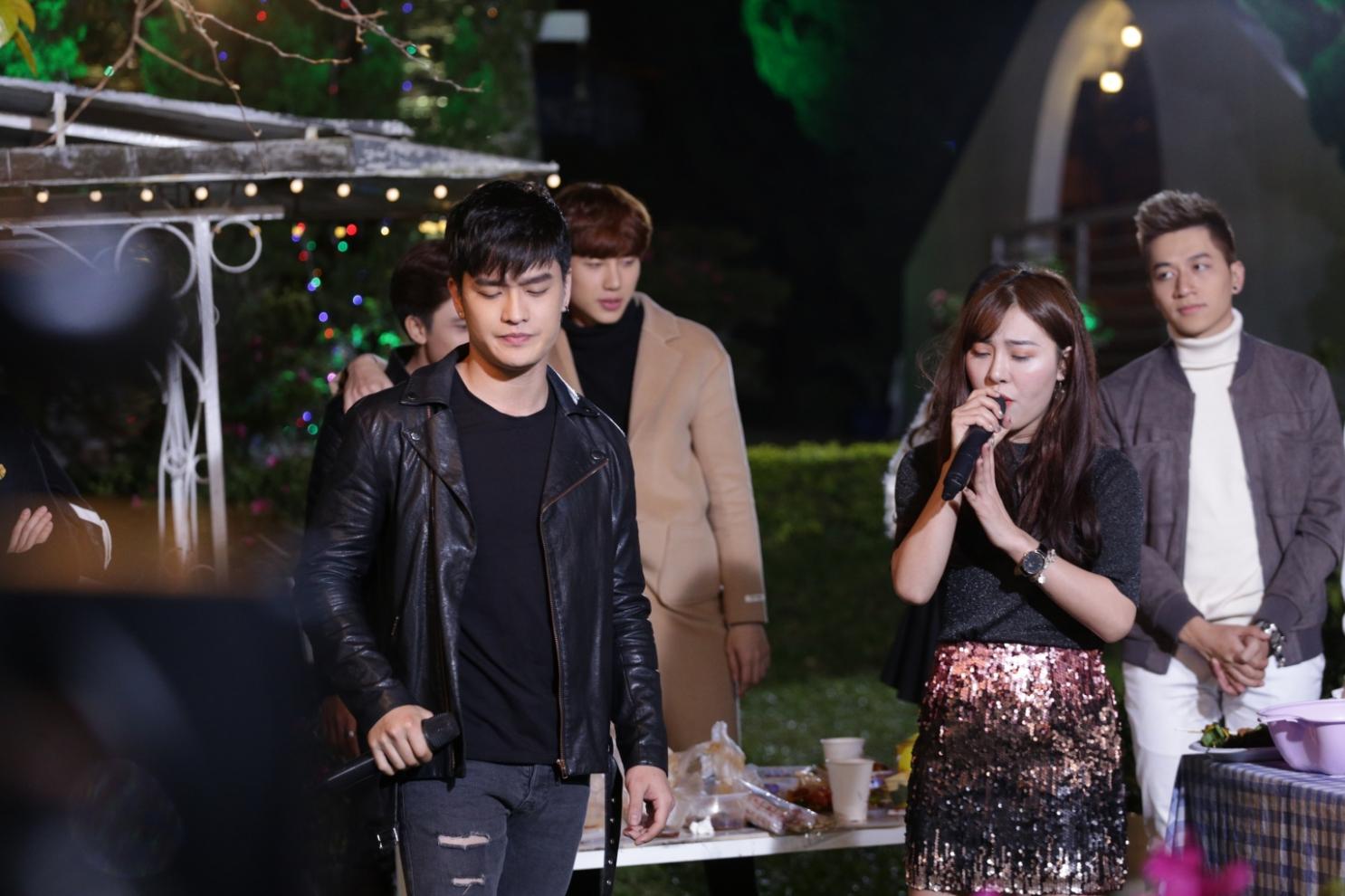 Cô gái khóc nghẹn khi bị Quán quân Ca sĩ giấu mặt Tuấn Khương quay lưng bắt cặp với người khác-1