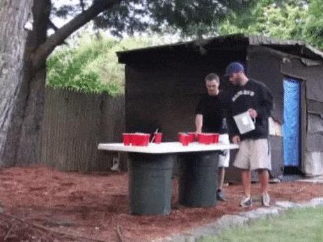 Sấp mặt với trò nghịch ngu của đứa bạn 'khốn nạn'