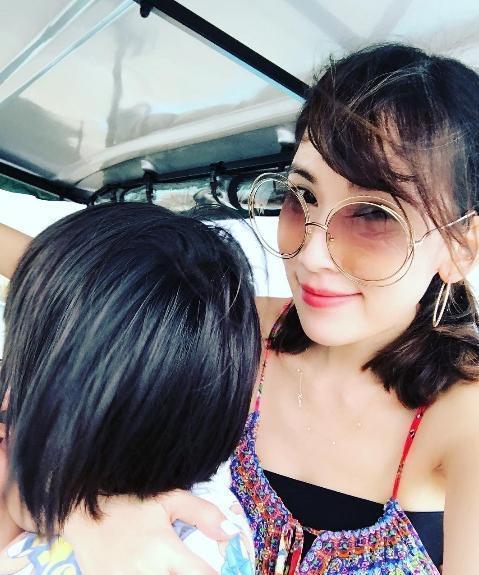 Là mẹ 3 nhóc tì, vóc dáng bà xã Lâm Chí Dĩnh vẫn mảnh mai, thon thả như gái thanh xuân-12