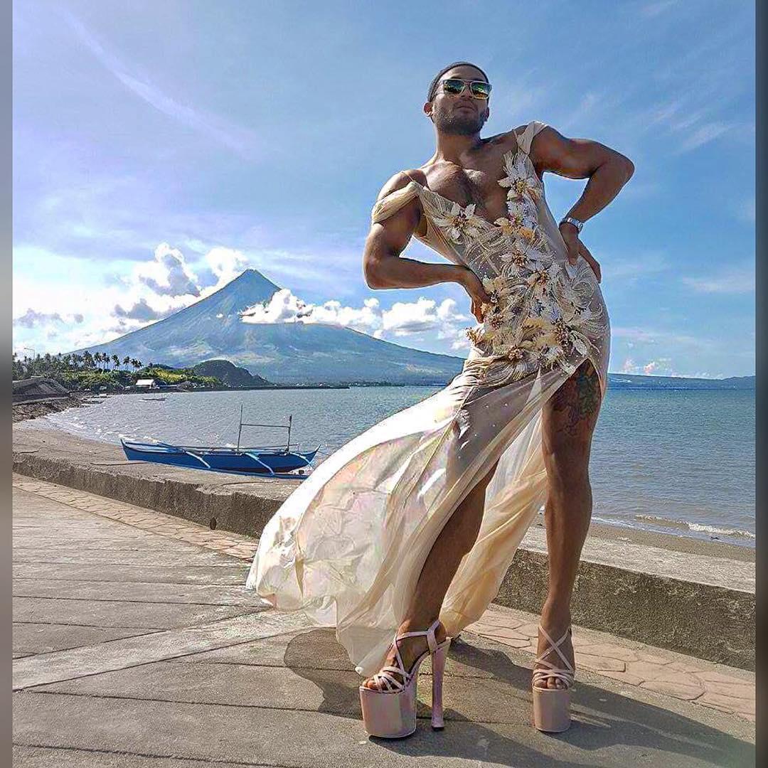 KHOẢNH KHẮC HIẾM: Hoa hậu Hương Giang Idol đọ sắc với thánh nam catwalk Philippines-9