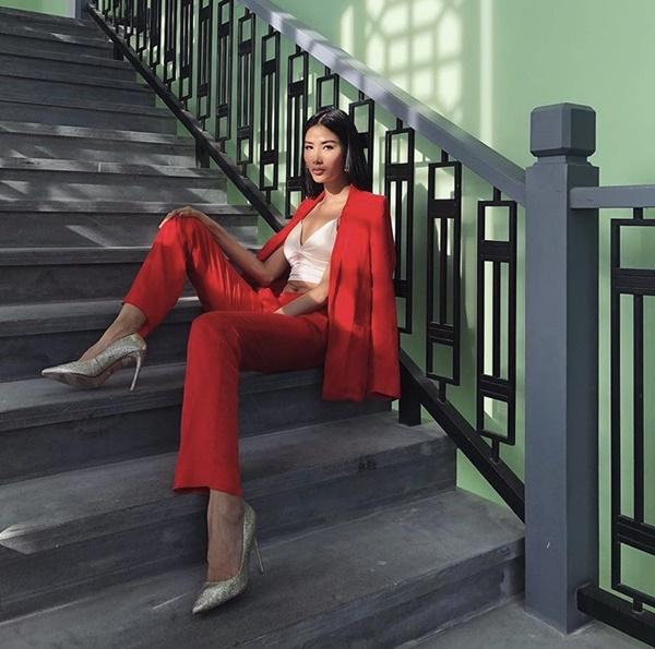 Tăng 2 kg sau Tết, Hoàng Thùy tự tin diện 2 mảnh nhờ body nảy nở bắt mắt-3