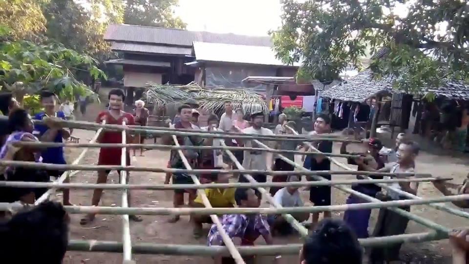 Đỉnh cao của nhảy sạp là phải chơi bằng... đầu-1