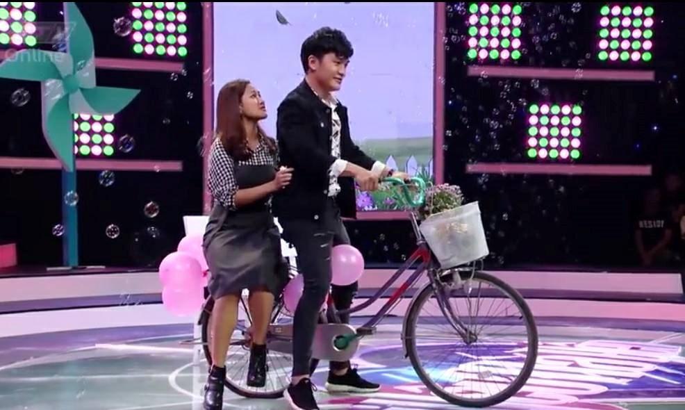 Quá tam ba bận tham gia show hẹn hò, Quán quân Ca sĩ giấu mặt Tuấn Khương vẫn lẻ bóng ra về-3