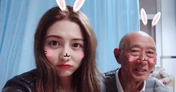 Cô gái xinh đẹp chụp ảnh cưới cùng ông lão 87 tuổi gây xôn xao-3