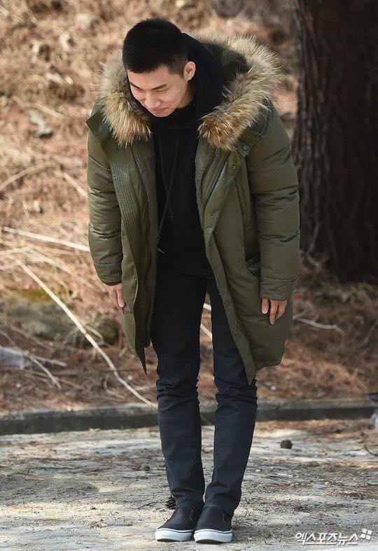 Big Bang Daesung cười tươi hết nấc, nối gót bạn bè đi nhập ngũ-6