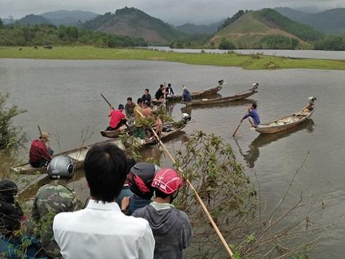 Bé gái mất tích khi chăn trâu: Khám nghiệm thi thể bé gái 11 tuổi nổi trên sông nghi kẻ xấu hãm hại