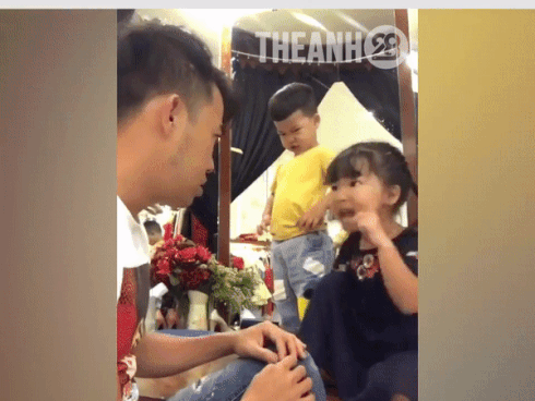 10X ngủ gật thần thái: Do tối hôm trước phụ mẹ bán hàng muộn quá!-3