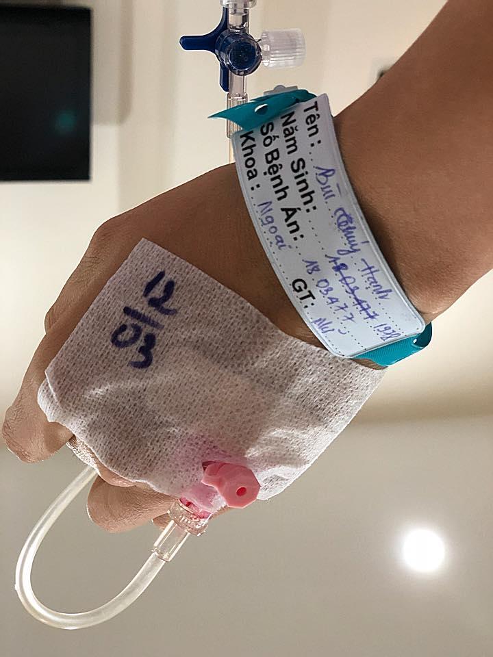Thúy Hạnh khóc òa vì nhập viện mổ cấp cứu lần 2 sau hai tháng cắt bỏ tử cung-2