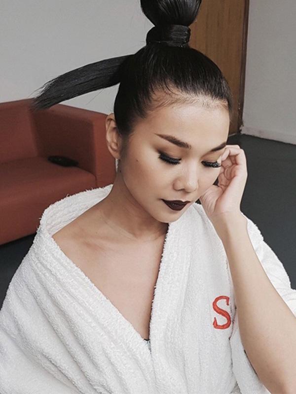 Đẹp đâu chẳng thấy, mỹ nhân Việt đánh son thâm cứ như bị... trúng độc!-4