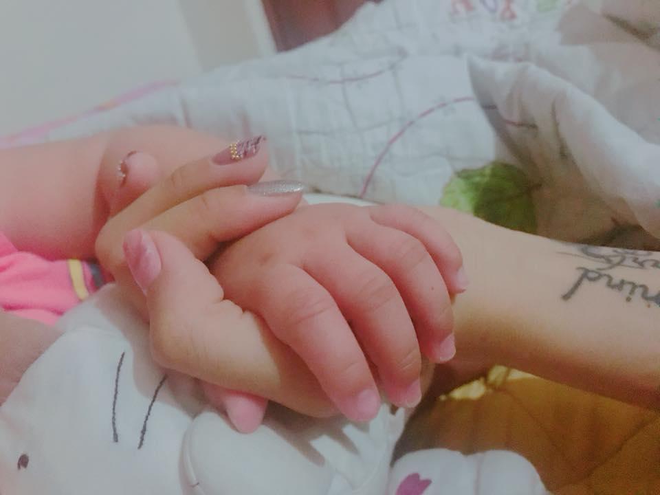 Hot girl - hot boy Việt: Kiều Trinh đắc trí khi tham gia thử thách Cười là mất... tiền-6