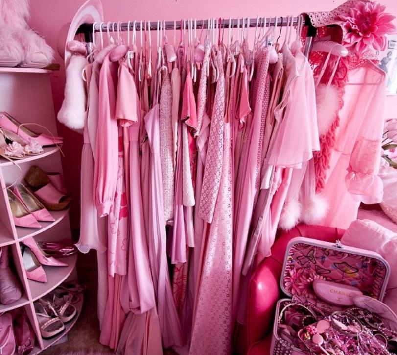 Chiêm ngưỡng căn phòng độc lạ của quý bà U50 cuồng màu hồng nhất thế giới-5