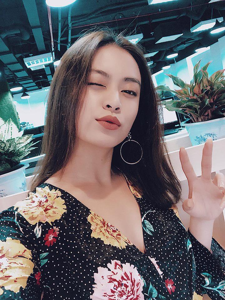 Tin sao Việt: Huyền My bật mí bí quyết sở hữu cằm Vline-2