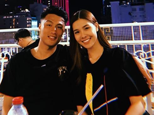 Tin sao Việt: Mạc Hồng Quân đưa Kỳ Hân 'đi ăn chúc mừng đỗ bằng lái xe'