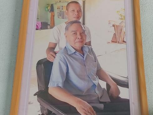 Thợ siêu đỉnh cắt tóc bằng 27 cây kéo cùng một lúc-2