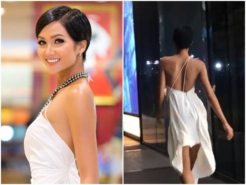 'Nhá hàng' một đường catwalk, H'Hen Niê khiến fan trầm trồ với vóc dáng quá sexy