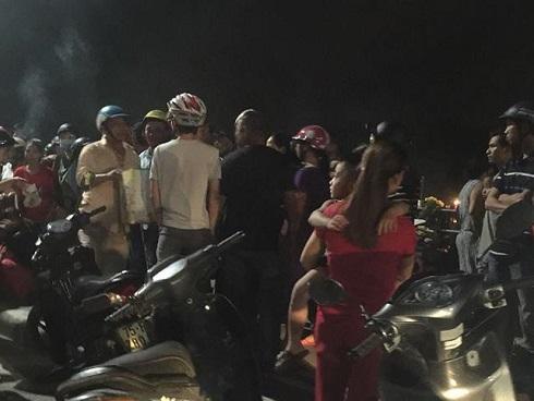 Mẹ cho 2 con nhỏ 100 nghìn đồng và nói 'Mẹ đi chết', rồi nhảy xuống sông tự tử