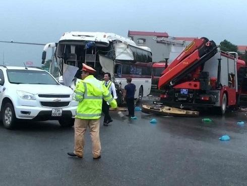 Xe cứu hỏa đi ngược chiều trên cao tốc có phạm luật?