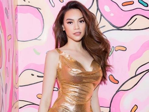 Tin sao Việt: Bị chê mặc mãi một chiếc váy, Hồ Ngọc Hà khẳng định 'vì em mặc không bị giống 3D'