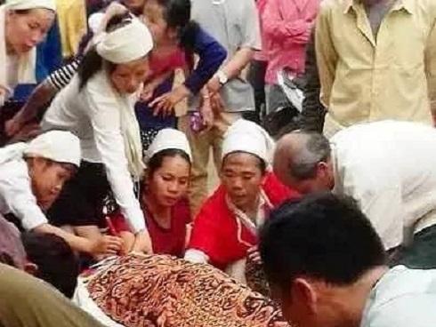 Làm rõ việc bà bầu tử vong do thầy lang phá thai bằng que nứa