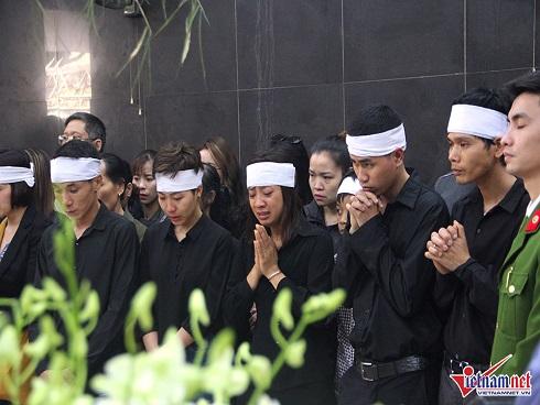 Đẫm nước mắt tiễn đưa chiến sĩ phòng cháy chữa cháy gặp nạn trên cao tốc