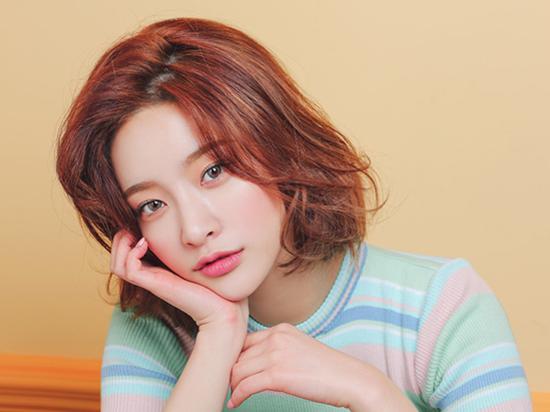 Chọn màu tóc phù hợp để che khuyết điểm trên da