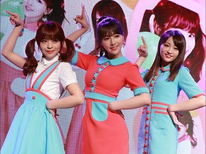 Ba thánh nữ JAV sang Hàn làm sao vẫn không bỏ nghề-6