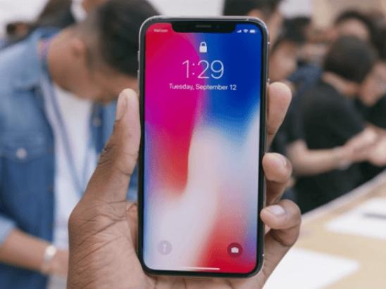 iPhone X, Galaxy S9 sẽ bị 'thất sủng' bởi chiến lược tiền bi?