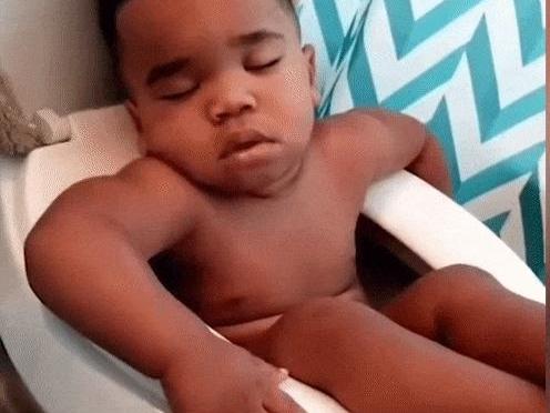 Ngủ ở đâu không quan trọng, quan trọng là thần thái