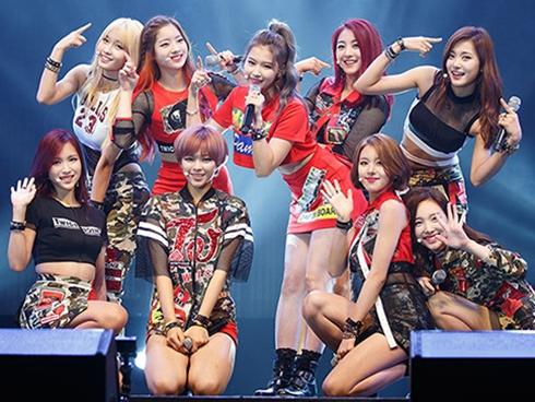 TWICE: Nhóm nữ số 1 Kpop, xinh đẹp và bị chê hát kém