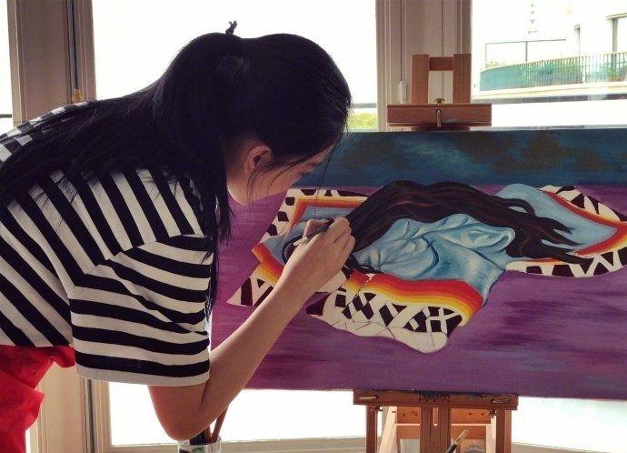 Mỹ nhân thị phi nhất showbiz Hoa ngữ, Lý Mạc Sầu Trương Hinh Dư không ngờ vẽ tranh lại mê hồn đến thế!-13