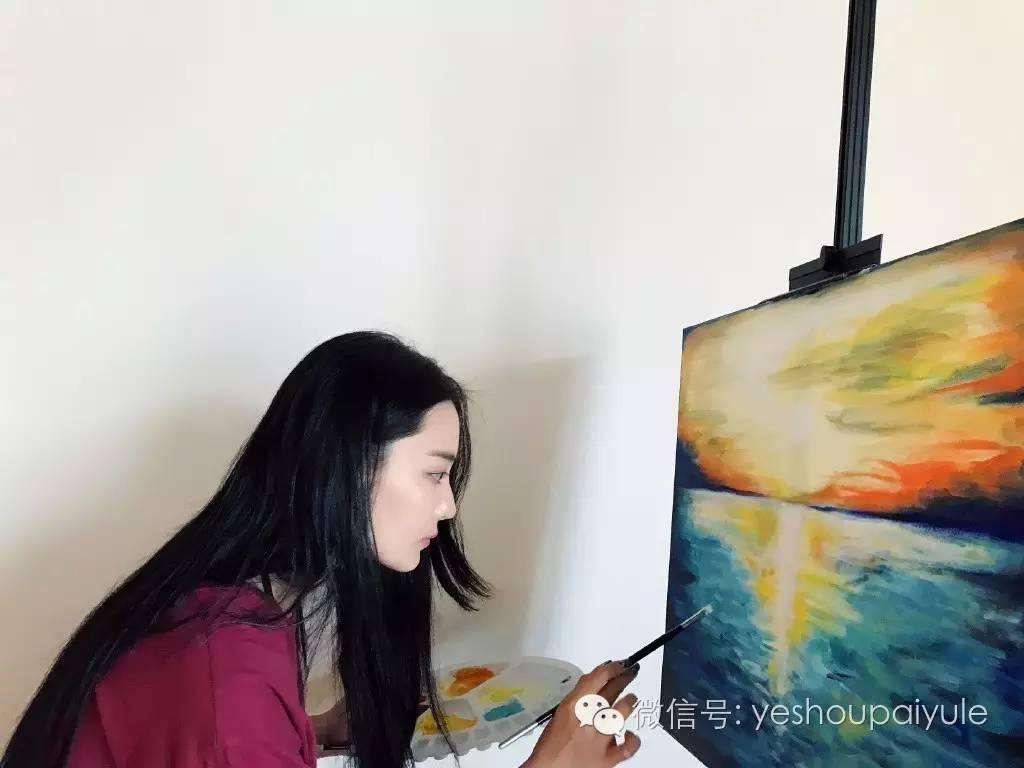 Mỹ nhân thị phi nhất showbiz Hoa ngữ, Lý Mạc Sầu Trương Hinh Dư không ngờ vẽ tranh lại mê hồn đến thế!-6