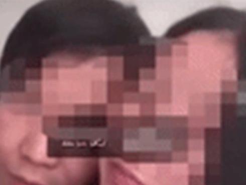 Thầy giáo bị đuổi khỏi ngành vì lộ video hôn nữ sinh