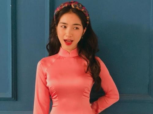 Chẳng ca sĩ nào như Hòa Minzy, xin hát free cho sinh viên qua facebook