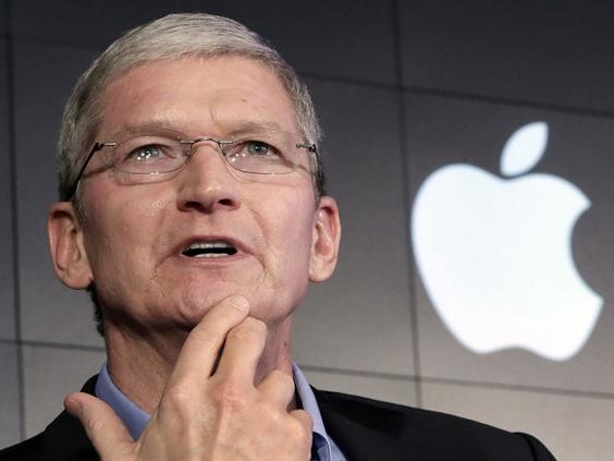 Những hình ảnh đầu tiên CEO Apple Tim Cook tại Việt Nam - rời khách sạn 5 sao, đi cafe phố cổ-7