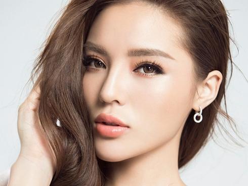 Tin sao Việt: Kỳ Duyên tự nhủ 'chỉ cần lòng an bình, nhân gian cũng có thiên đường'