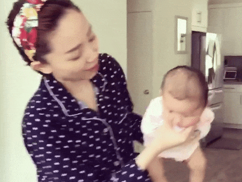 Học đi đôi với hành, Tóc Tiên khoe tài dỗ trẻ nín khóc đến các 'mẹ bỉm sữa' cũng phải ngưỡng mộ